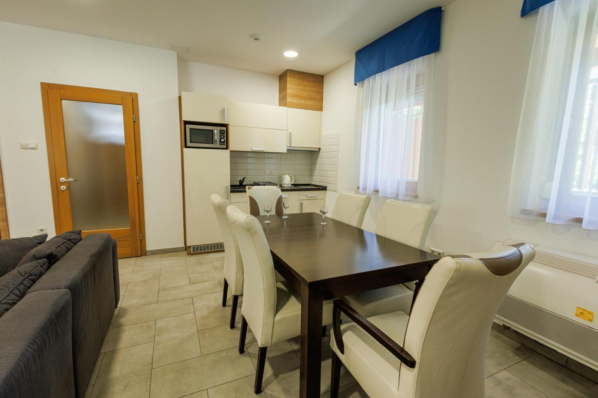 Jacht Apartmanok بالاتونفوريد المظهر الخارجي الصورة